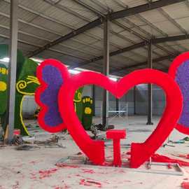 立體綠雕宮燈 傳統(tǒng)與現(xiàn)代的綠色交融